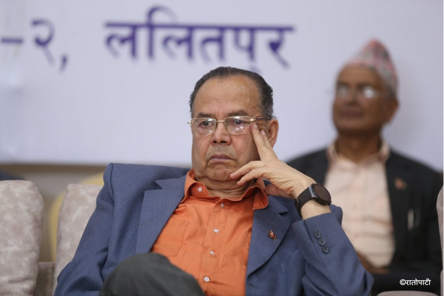 झलनाथ खनाल अस्पताल भर्ना, स्वास्थ्य अवस्था बुझ्न पुगे ओली